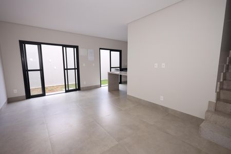 Sala de casa de condomínio para alugar com 3 quartos, 153m² em Vila Rosa, Goiânia