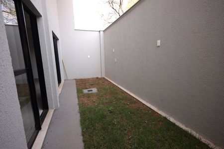 Casa de condomínio para alugar com 153m², 3 quartos e 2 vagasJardim