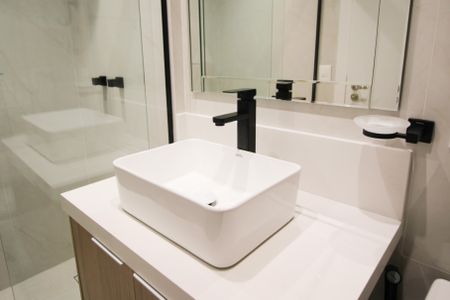 Banheiro Social de kitnet/studio para alugar com 1 quarto, 27m² em Indianópolis, São Paulo