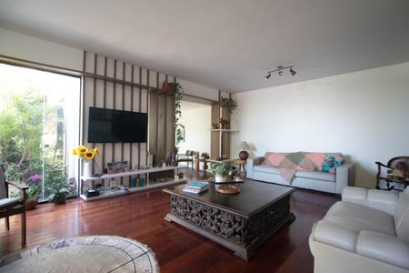 Sala de casa à venda com 1 quarto, 220m² em Parque Colonial, São Paulo