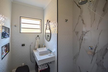 Casa à venda com 115m², 3 quartos e 1 vaga Casa à venda com 115m², 3 quartos e 1 vagaBanheiro da Suíte