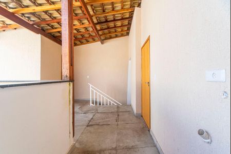 Apartamento à venda com 100m², 2 quartos e 1 vagaÁrea de Serviço