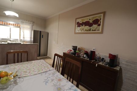 Casa para alugar com 177m², 4 quartos e 2 vagasCozinha