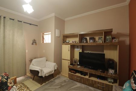 Casa para alugar com 177m², 4 quartos e 2 vagasSala