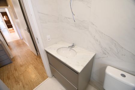 Apartamento à venda com 104m², 3 quartos e 2 vagasBanheiro da Suíte 1