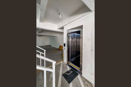 Apartamento à venda com 100m², 2 quartos e 1 vagaElevador