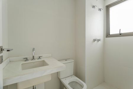 Apartamento à venda com 160m², 3 quartos e 3 vagasBanheiro da Suíte 1