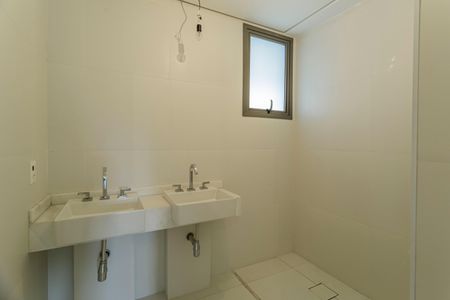 Apartamento à venda com 160m², 3 quartos e 3 vagasBanheiro da Suíte 3