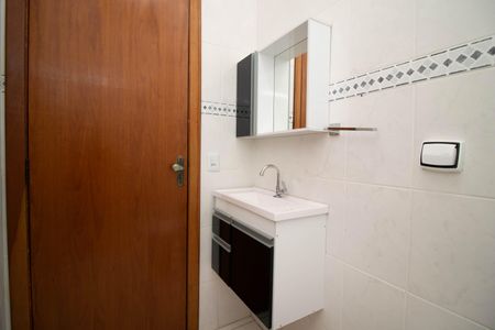 Casa de condomínio à venda com 95m², 2 quartos e 2 vagasBanheiro da suíte 1
