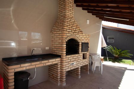 Casa de condomínio à venda com 95m², 2 quartos e 2 vagasÁrea externa - Churrasqueira