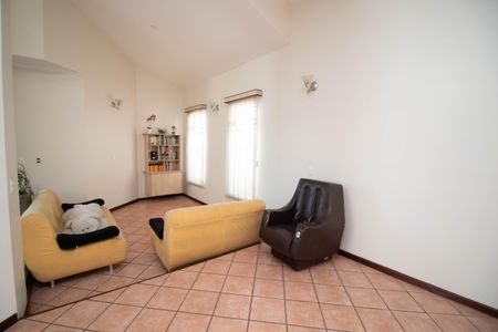 Sala de casa à venda com 5 quartos, 510m² em Jardim Bom Clima, Guarulhos