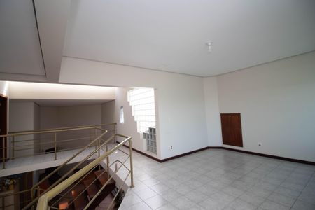 Casa à venda com 510m², 5 quartos e 6 vagasCobertura