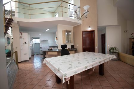 Casa à venda com 510m², 5 quartos e 6 vagasSala