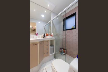 Apartamento à venda com 168m², 3 quartos e 3 vagas Apartamento à venda com 168m², 3 quartos e 3 vagasSuíte 2