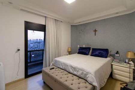 Apartamento à venda com 168m², 3 quartos e 3 vagas Apartamento à venda com 168m², 3 quartos e 3 vagasSuíte 1