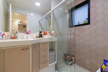 Apartamento à venda com 168m², 3 quartos e 3 vagas Apartamento à venda com 168m², 3 quartos e 3 vagasSuíte 2