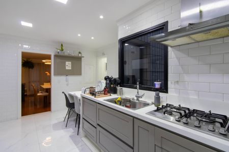 Apartamento à venda com 168m², 3 quartos e 3 vagas Apartamento à venda com 168m², 3 quartos e 3 vagasCozinha