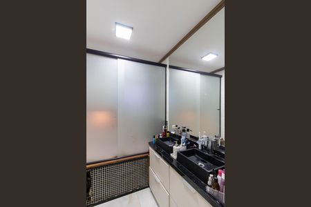 Apartamento à venda com 168m², 3 quartos e 3 vagas Apartamento à venda com 168m², 3 quartos e 3 vagasSuíte 1