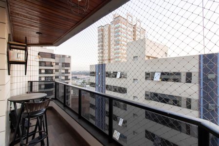 Sacada da Sala de apartamento à venda com 3 quartos, 168m² em Camargos, Guarulhos