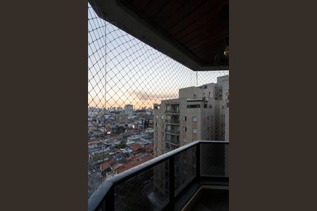 Apartamento à venda com 168m², 3 quartos e 3 vagas Apartamento à venda com 168m², 3 quartos e 3 vagasSacada da Suíte 1