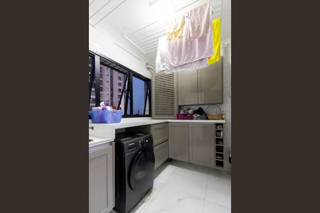 Apartamento à venda com 168m², 3 quartos e 3 vagas Apartamento à venda com 168m², 3 quartos e 3 vagasArea de Serviço