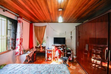 Casa à venda com 258m², 3 quartos e 3 vagasQuarto 2