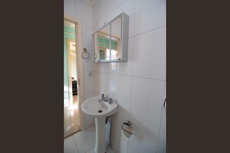 Casa à venda com 400m², 4 quartos e 4 vagas Casa à venda com 400m², 4 quartos e 4 vagasBanheiro