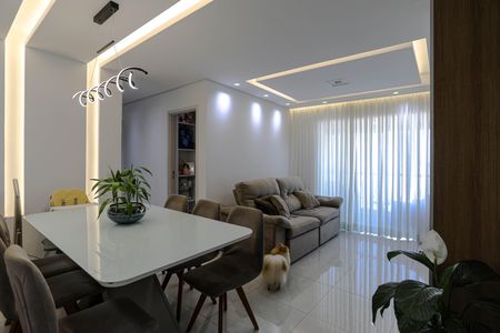 Apartamento para alugar com 72m², 2 quartos e 1 vaga Apartamento para alugar com 72m², 2 quartos e 1 vagaSala