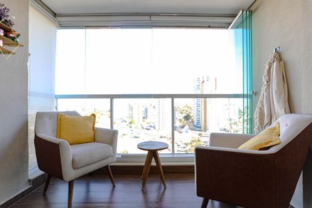 Apartamento para alugar com 72m², 2 quartos e 1 vaga Apartamento para alugar com 72m², 2 quartos e 1 vagaSacada