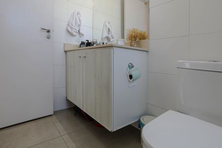 Apartamento para alugar com 72m², 2 quartos e 1 vaga Apartamento para alugar com 72m², 2 quartos e 1 vagaBanheiro da Suíte