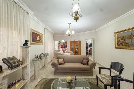 Casa à venda com 300m², 3 quartos e 4 vagasSala