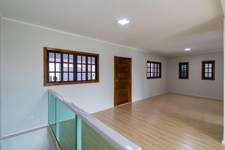 Sala de casa para alugar com 5 quartos, 325m² em Jardim Londrina, São Paulo
