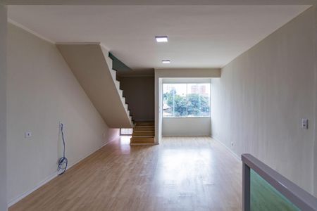 Casa à venda com 325m², 5 quartos e 6 vagasSala