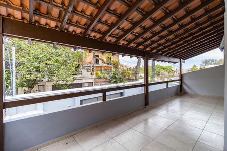 Casa à venda com 325m², 5 quartos e 6 vagasÁrea Externa