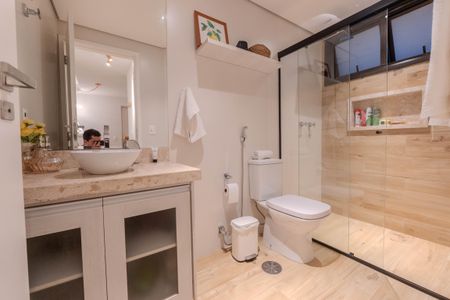 Apartamento à venda com 45m², 1 quarto e 1 vaga Apartamento à venda com 45m², 1 quarto e 1 vagaBanheiro Social