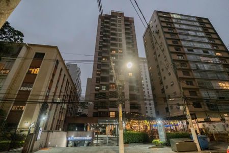 Apartamento à venda com 45m², 1 quarto e 1 vaga Apartamento à venda com 45m², 1 quarto e 1 vagaFachada