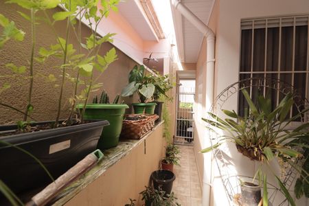 Casa à venda com 69m², 2 quartos e 1 vagaQuintal