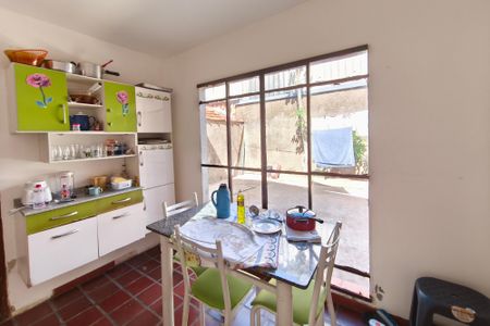 Casa à venda com 270m², 2 quartos e 2 vagasCopa