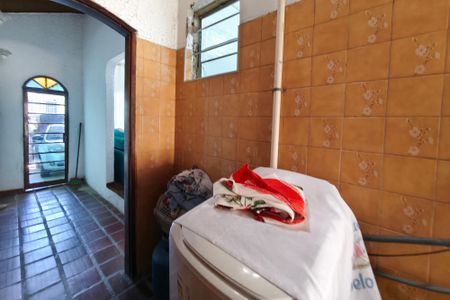 Casa à venda com 270m², 2 quartos e 2 vagas Casa à venda com 270m², 2 quartos e 2 vagasÁrea de Serviço