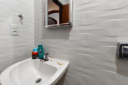 Casa à venda com 270m², 2 quartos e 2 vagasBanheiro