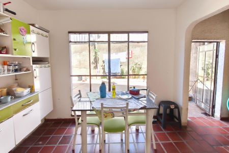 Casa à venda com 270m², 2 quartos e 2 vagas Casa à venda com 270m², 2 quartos e 2 vagasCopa