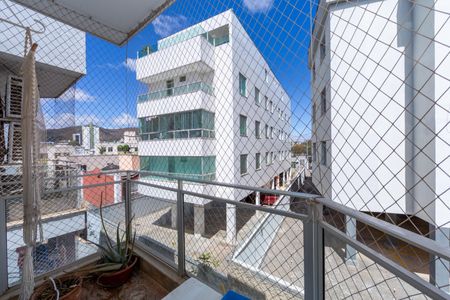 Apartamento à venda com 85m², 3 quartos e 2 vagasVaranda