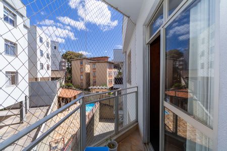 Apartamento à venda com 85m², 3 quartos e 2 vagasVaranda