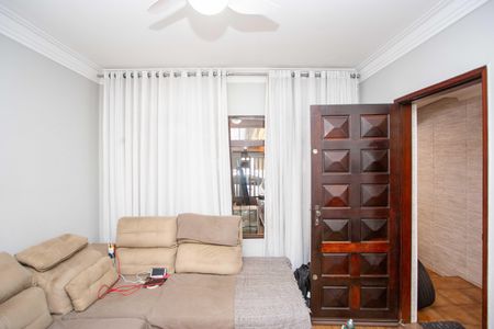 Sala de TV de casa à venda com 4 quartos, 185m² em Piraporinha, Diadema