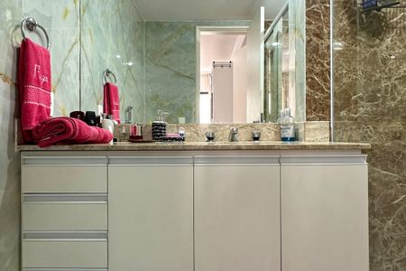 Apartamento à venda com 74m², 2 quartos e 2 vagasSuíte