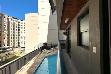 Apartamento à venda com 74m², 2 quartos e 2 vagasVaranda