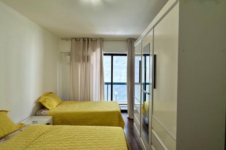 Apartamento à venda com 74m², 2 quartos e 2 vagasQuarto 01