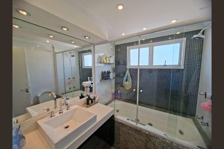 Apartamento à venda com 171m², 2 quartos e 3 vagasBanheiro