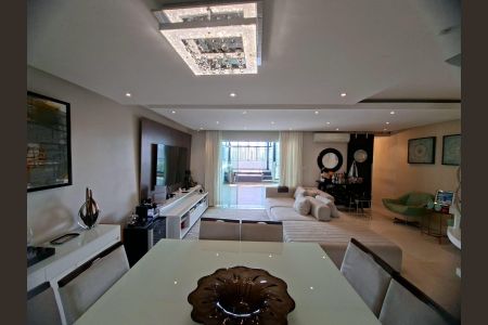 Apartamento à venda com 171m², 2 quartos e 3 vagasSala