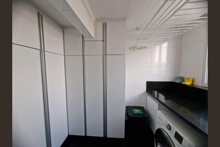 Apartamento à venda com 171m², 2 quartos e 3 vagasArea de serviço